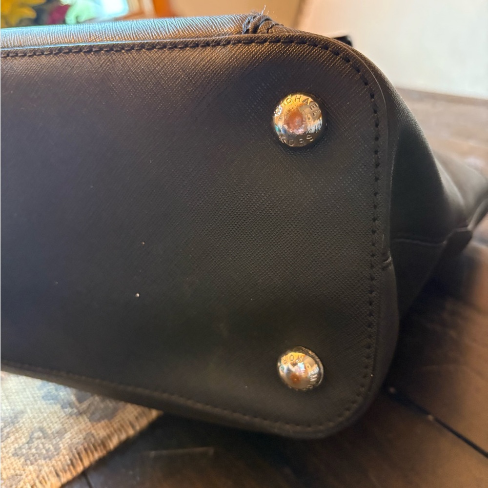 Michael Kors Black Shoulder Bag - Picture 10 of 12